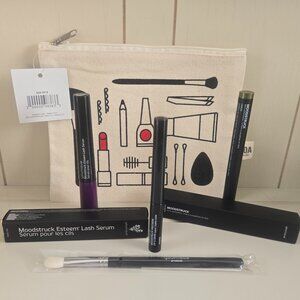 Younique Make Up Gift Bundle w/bag #2